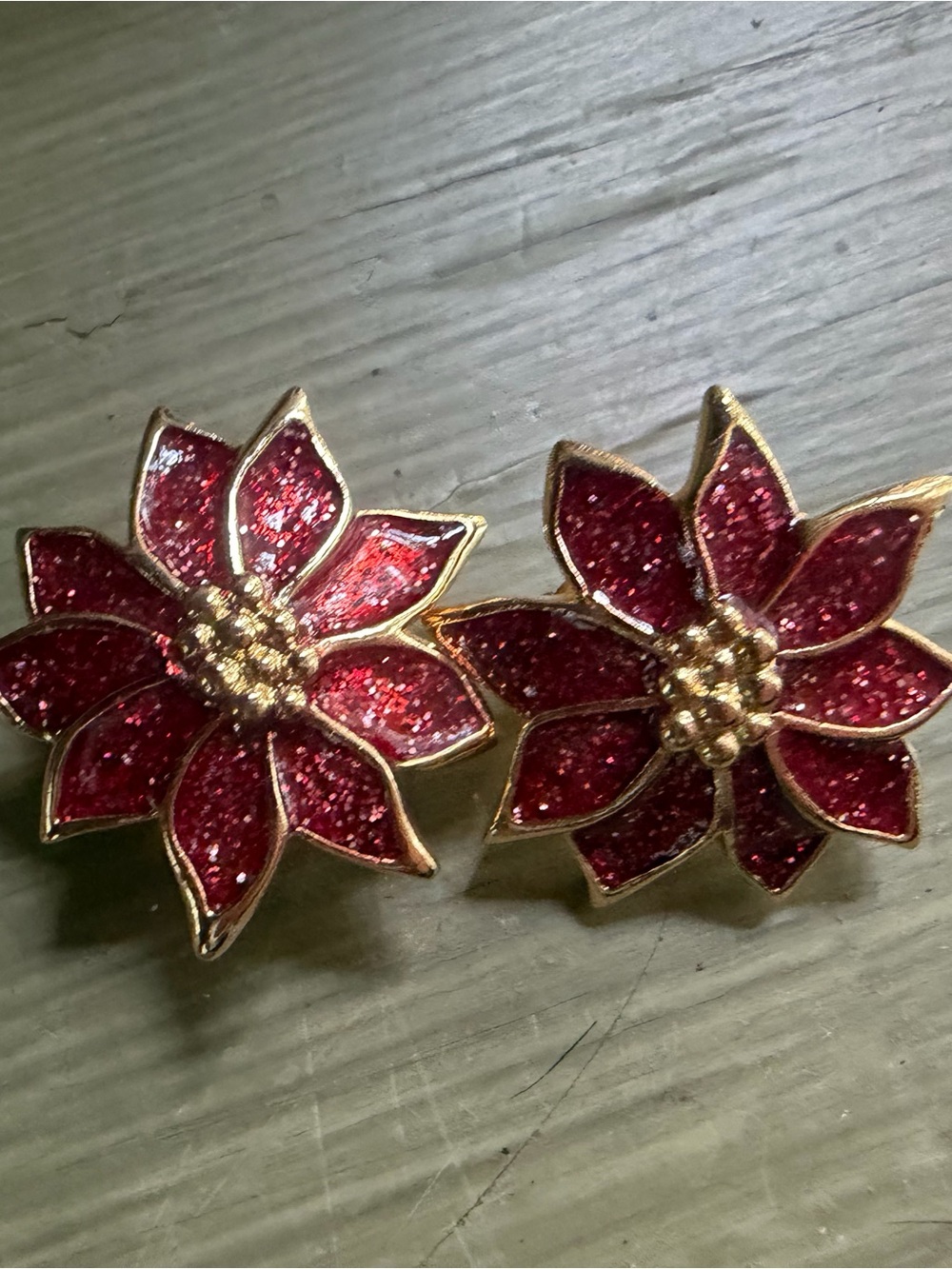 Vintage Gold-Tone Red Glitter Poinsettia Flower Clip-On Earrings